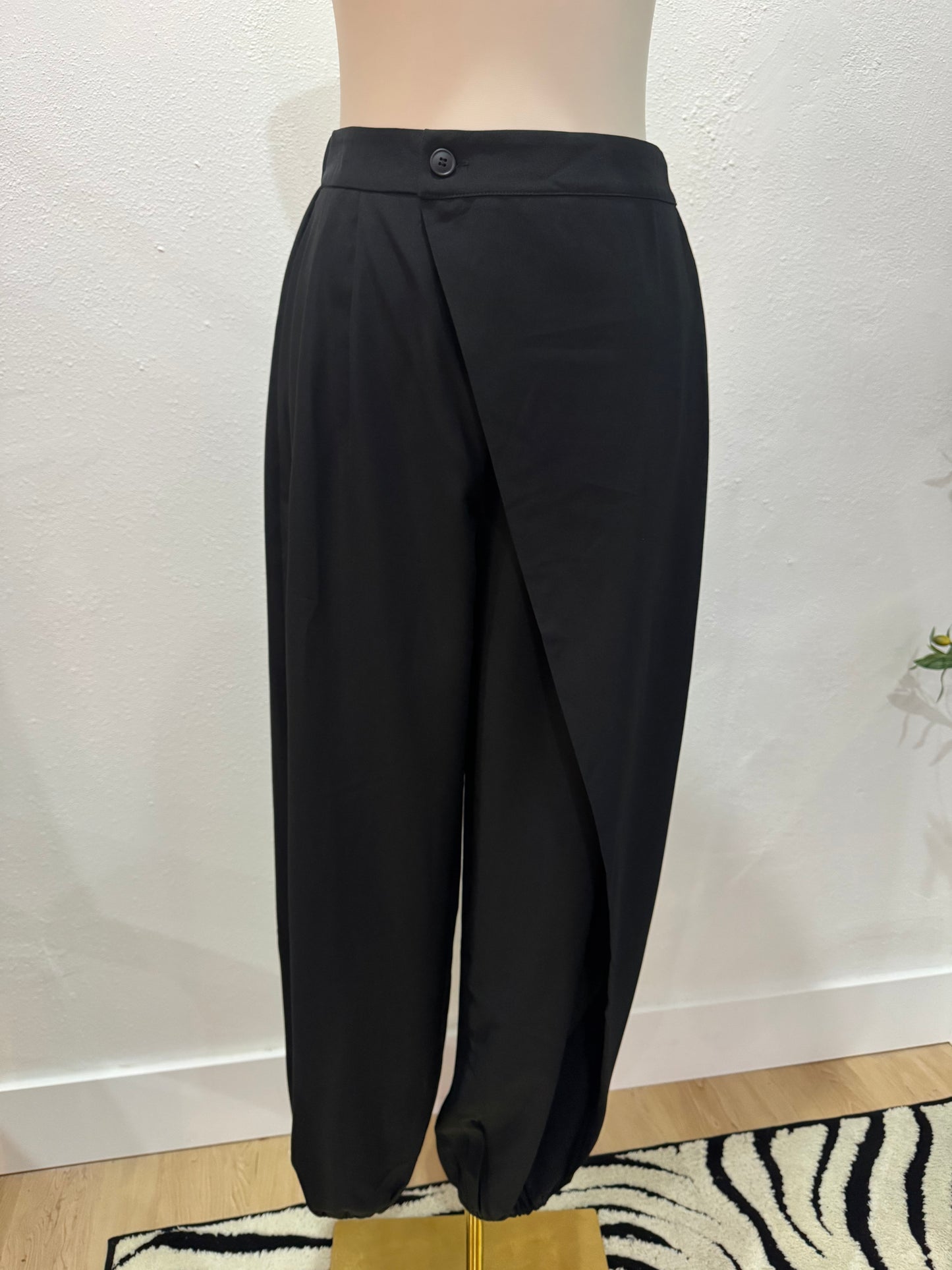 Black Balloon Pants